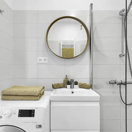 Sancova With Outdoor Seating براتسيلافا